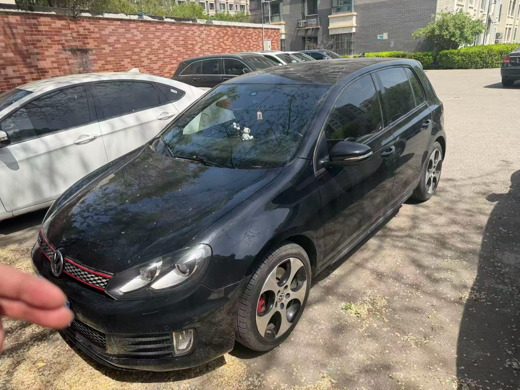 Volkswagen 2010 Golf GTI 2.0 TSI — photo 1