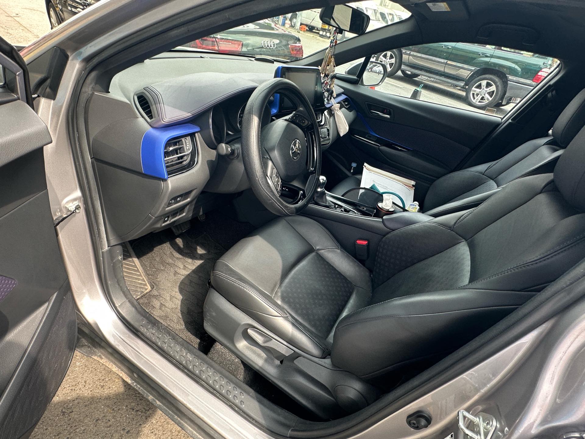 Toyota C-HR 2018 IZOA 2.0 CVT I-CHI Edition — 2