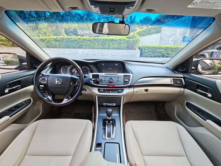 Honda 2014 9th-generation Accord 2.0 CVT LX Comfort — 5