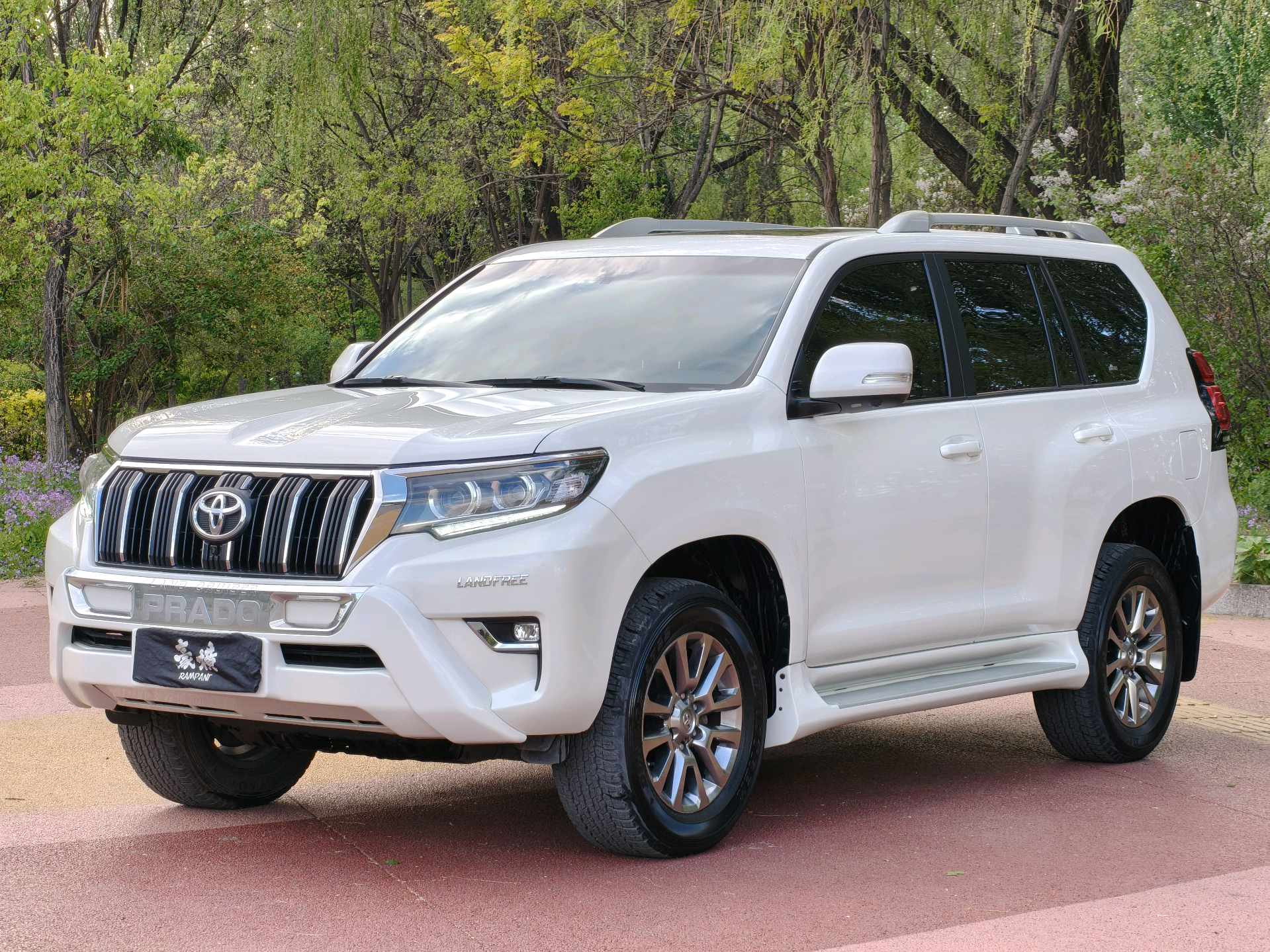 Toyota Prado (Imported) 2019 Prado 4.0 GXR Middle East Version