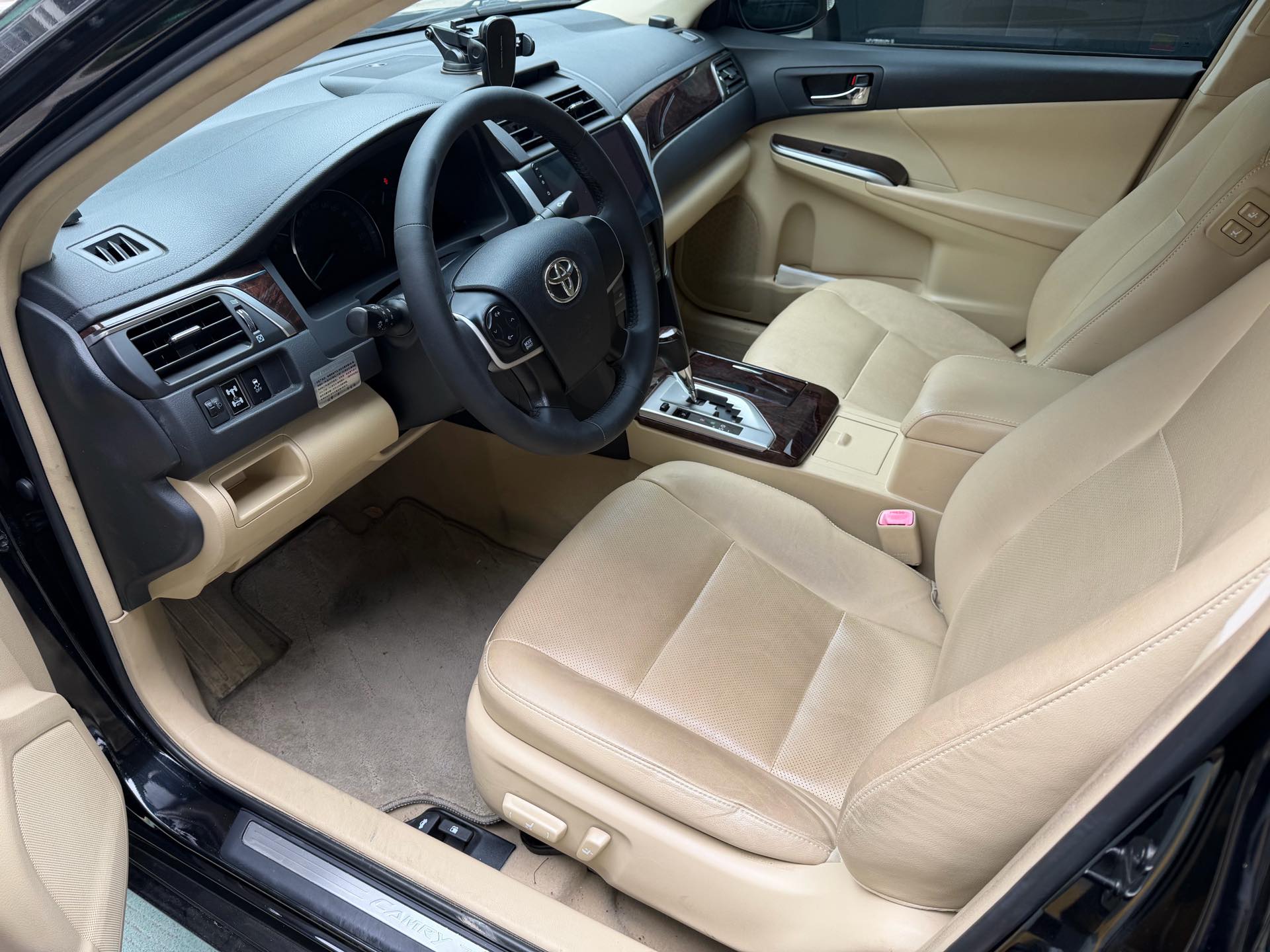 Toyota 2015 Camry 2.0G D-4S Advanced Edition — 2