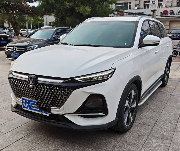 Changan 2024 X7 PLUS 1.5T Prestige 7-Seater