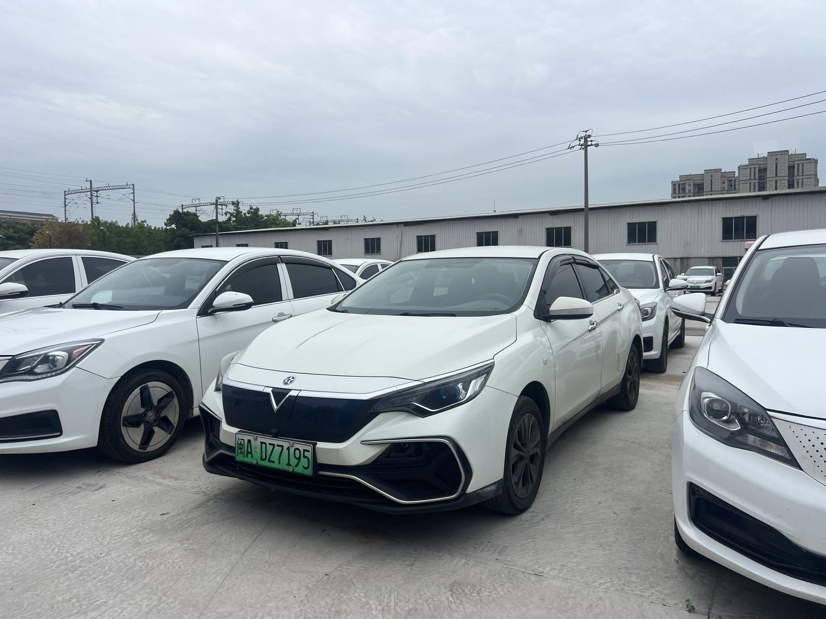 Venucia 2022 D60 EV Standard Range Comfort Version — photo 1