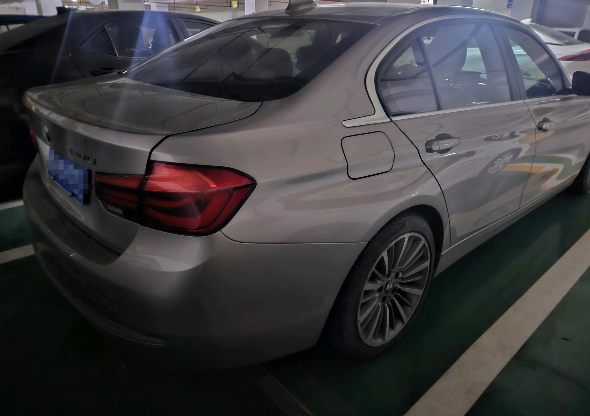 BMW 3 Series 2019 320Li 2.0T Fashion Model — 2