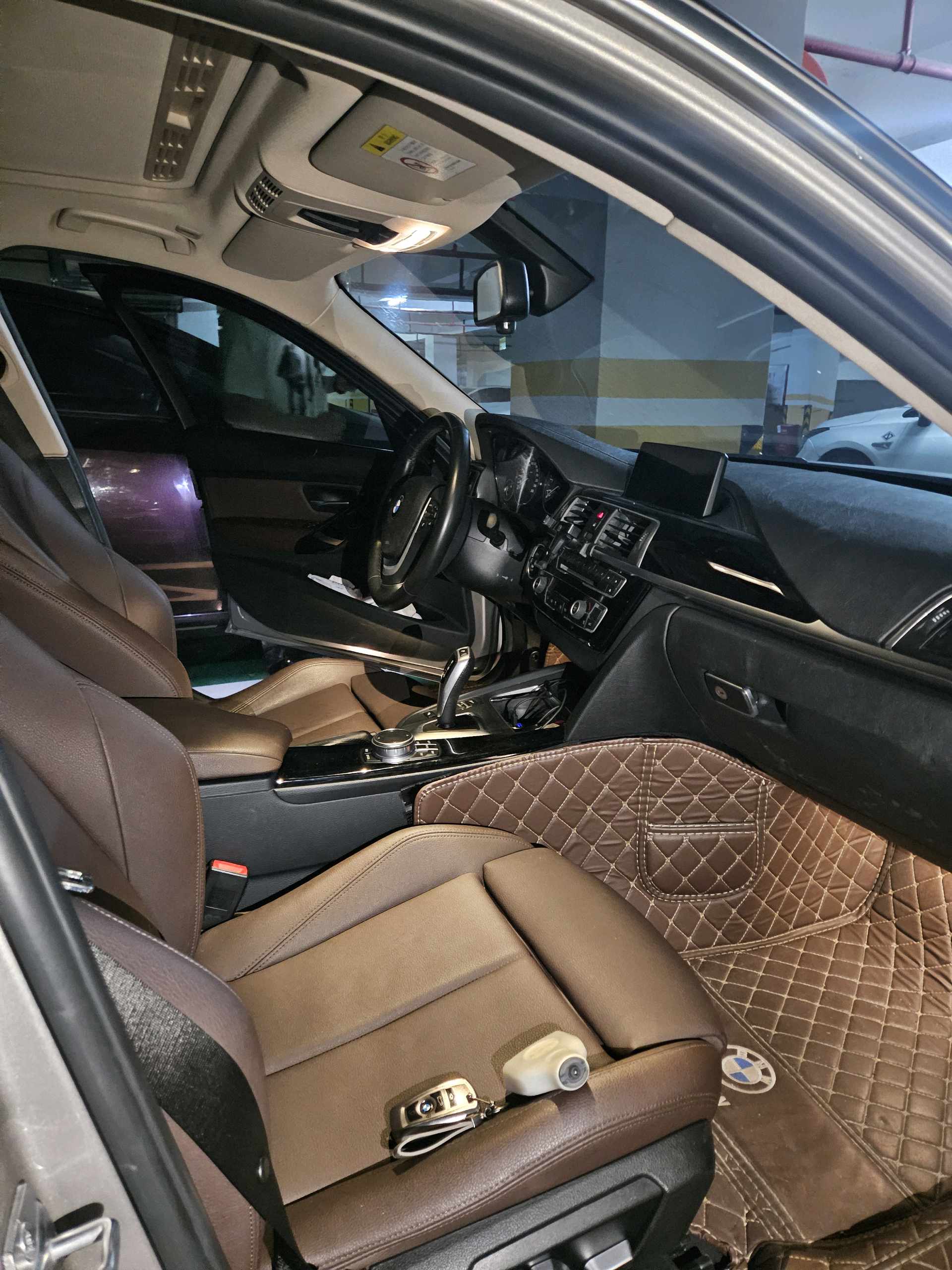 BMW 3 Series 2019 320Li 2.0T Fashion Model — 3