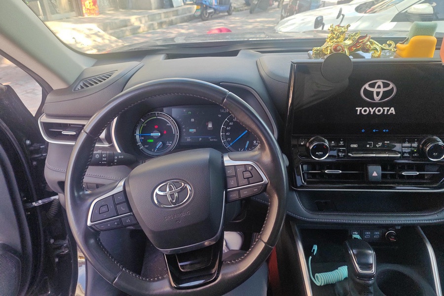 Toyota 2022 Highlander Hybrid 2.5 CVT 4WD Prestige 7-seater — 5