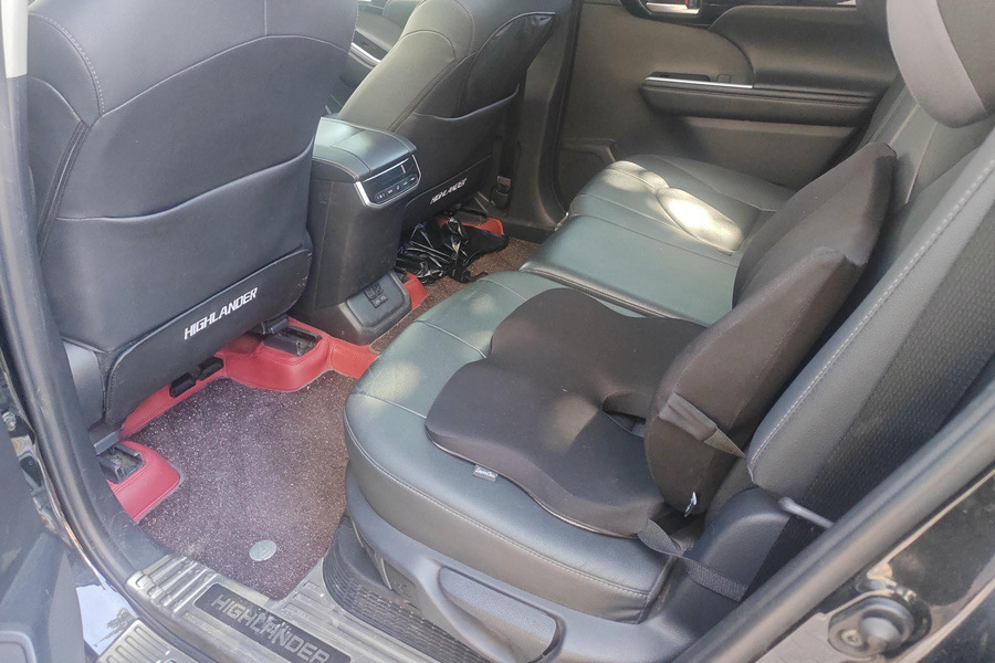 Toyota 2022 Highlander Hybrid 2.5 CVT 4WD Prestige 7-seater — 7