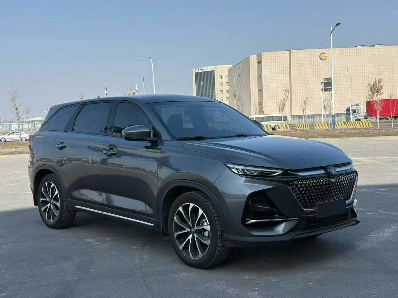 Changan 2024 X7 PLUS 1.5T Prestige Plus 7-Seater — 3