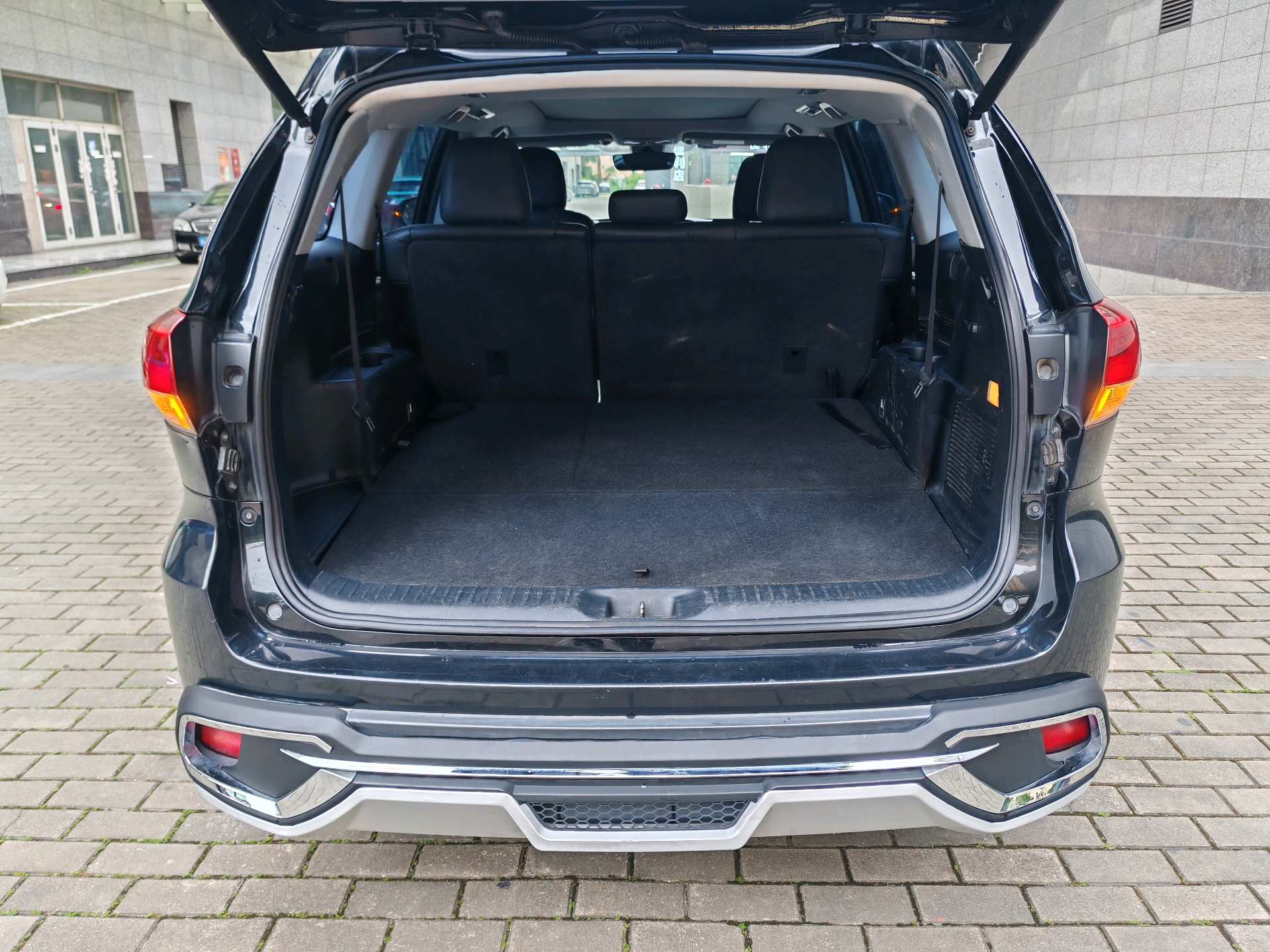 Toyota 2018 Highlander 2.0T 4WD Luxury 7-Seater — 7