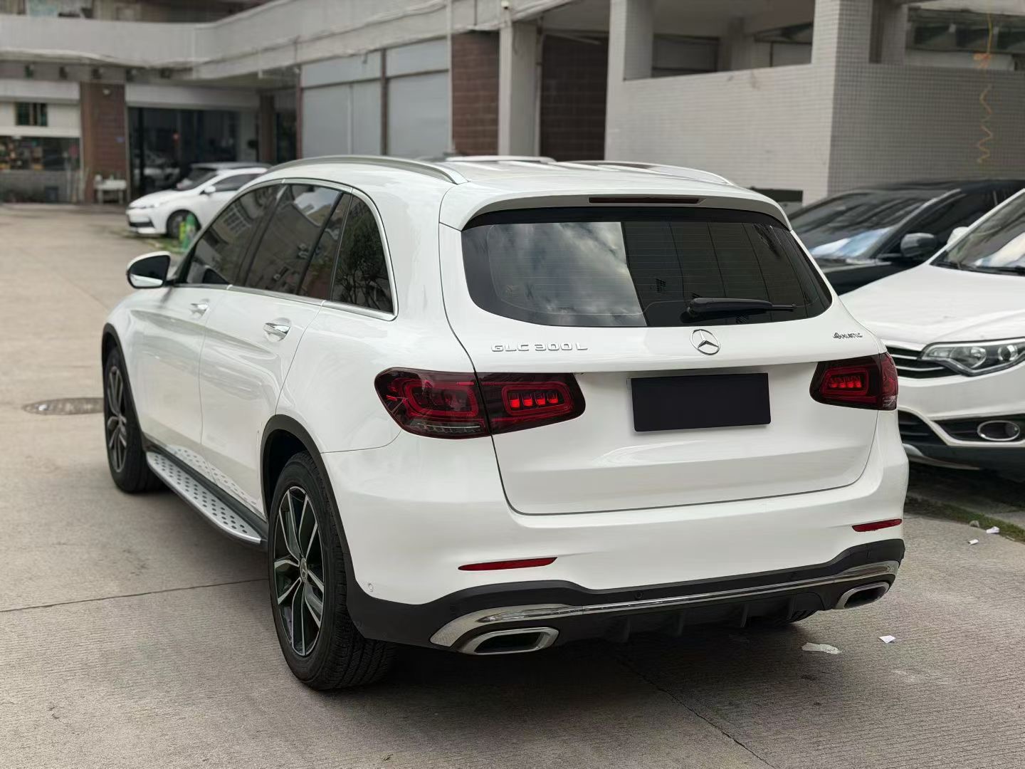 Mercedes-Benz 2021 GLC 300 L 4MATIC 2.0T Sport — 4