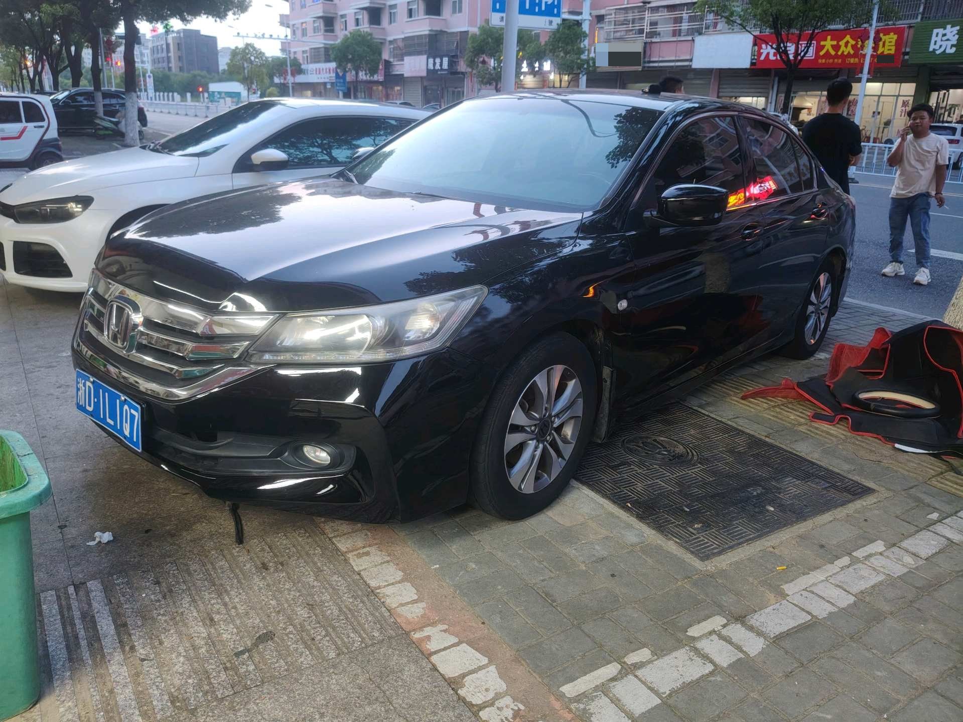 Honda 2014 9th-generation Accord 2.0 CVT EXN Luxury with Navigation