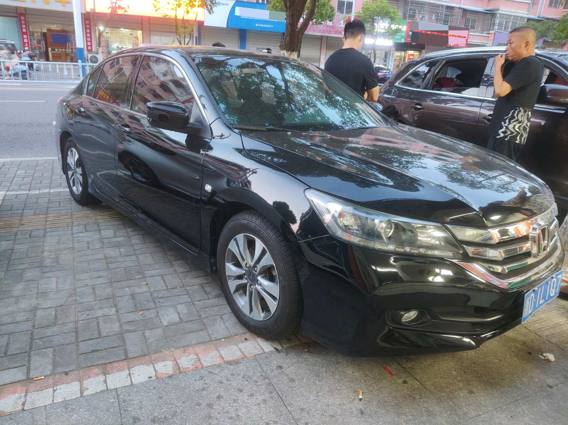 Honda 2014 9th-generation Accord 2.0 CVT EXN Luxury with Navigation — 2