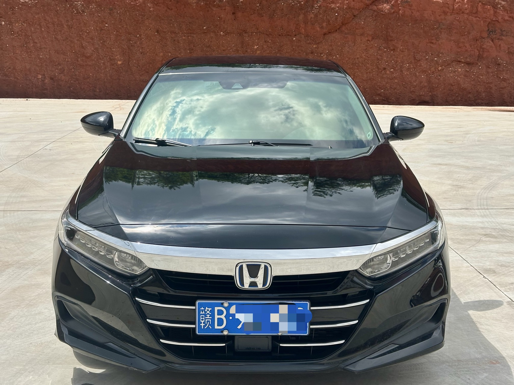 Honda 2022 10th-Gen Accord Hybrid 2.0 CVT Sharp Cool Edition — 2