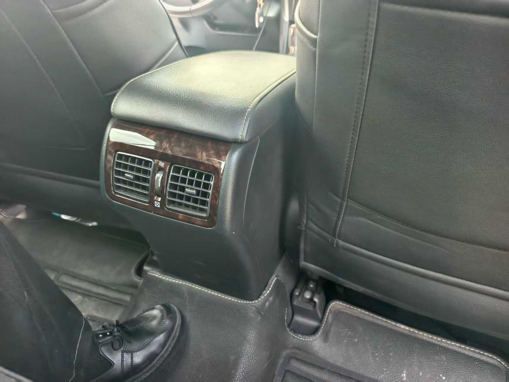 Toyota 2016 Camry 2.0G 10th Anniversary Luxury Edition — 5