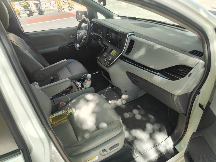 Toyota Sienna (Imported) 2019 Sienna 3.5 XLE Mobility Auto Access 2WD 7-seater (U.S. specification) — 5