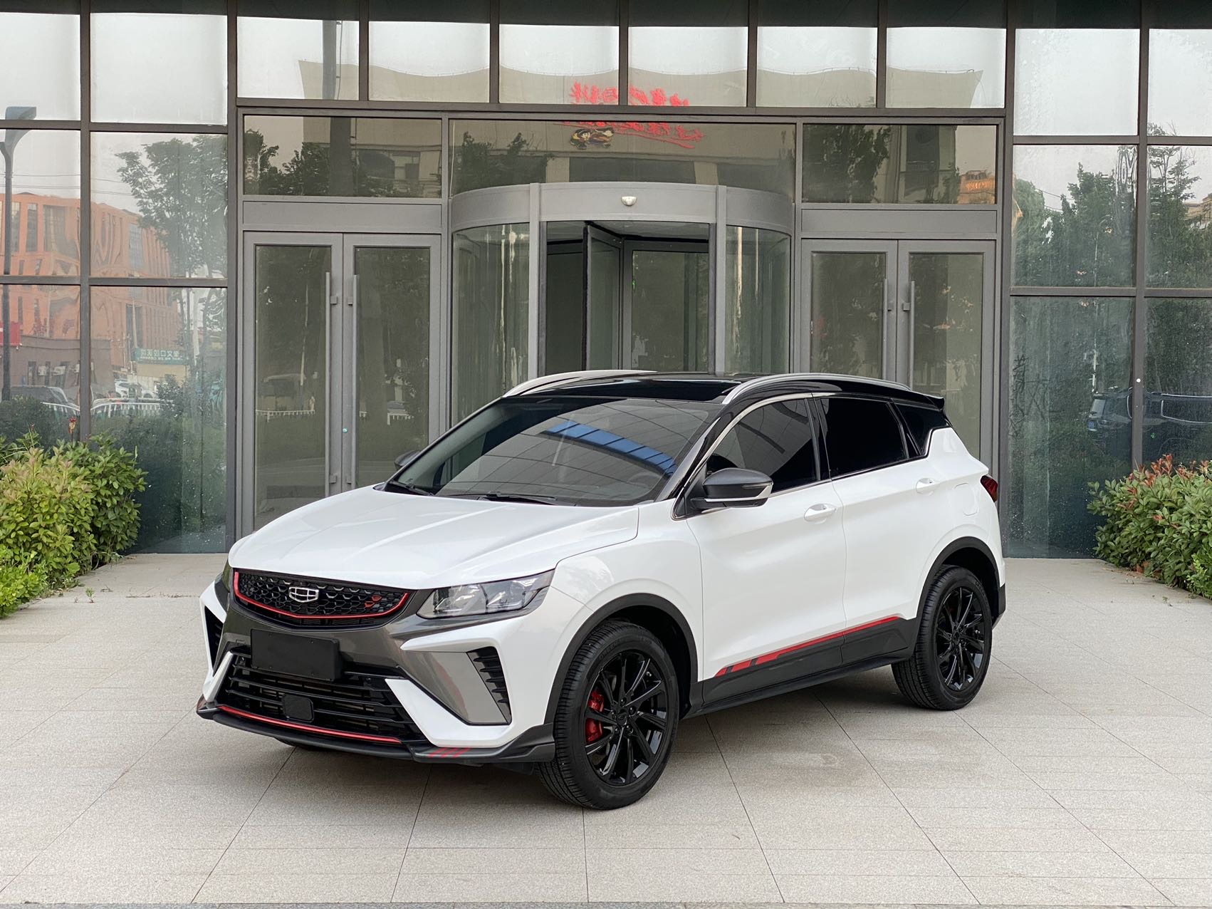 Geely Coolray 2021 Binyue 1.4T Diamond Edition — photo 1