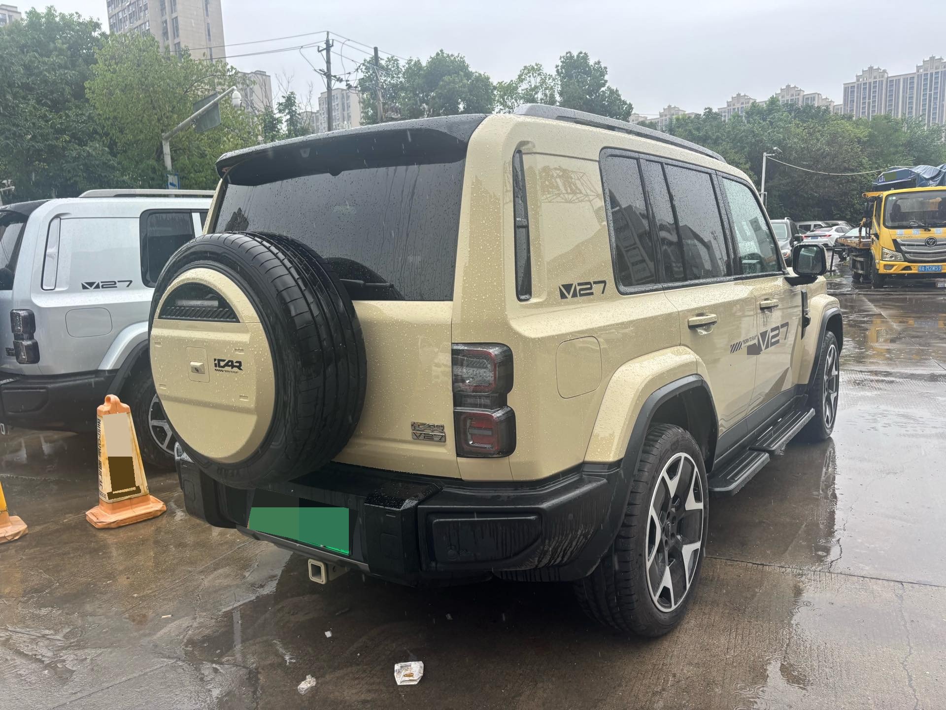 iCAR 2026 iCAR V27 200KM AWD Falcon 500 — 11