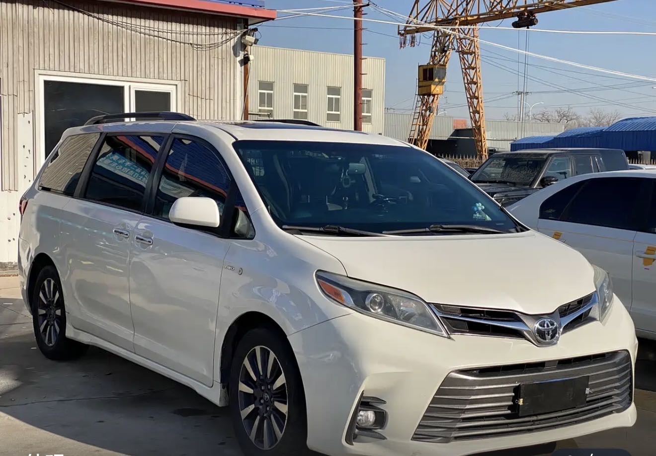 Toyota Sienna (Imported) 2015 Sienna 3.5L 2WD 7-seater U.S.-spec model — 2