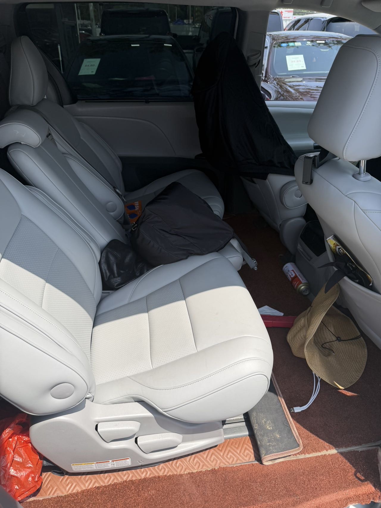 Toyota Sienna (Imported) 2015 Sienna 3.5L 2WD 7-seater U.S.-spec model — 9