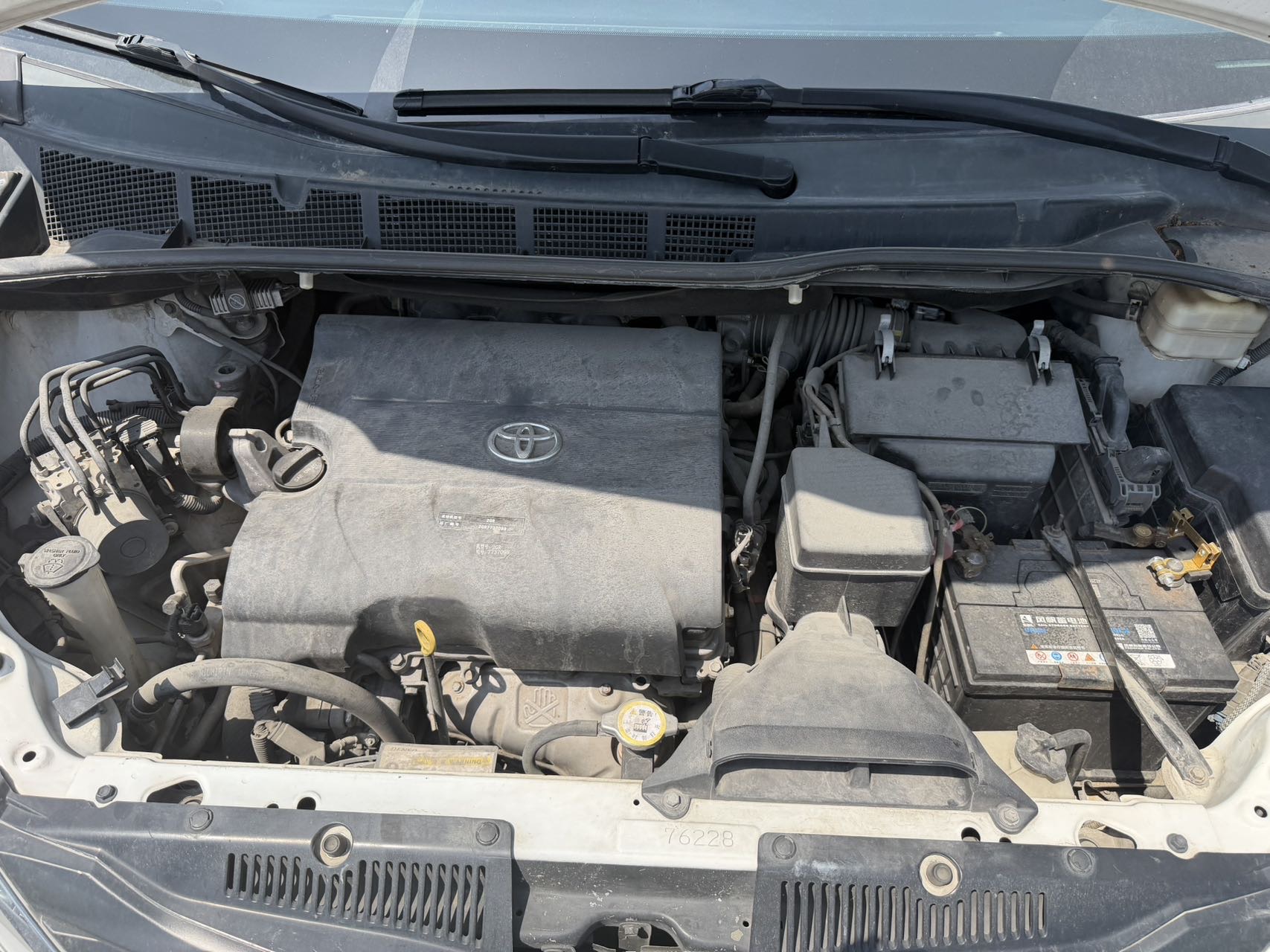 Toyota Sienna (Imported) 2015 Sienna 3.5L 2WD 7-seater U.S.-spec model — 12