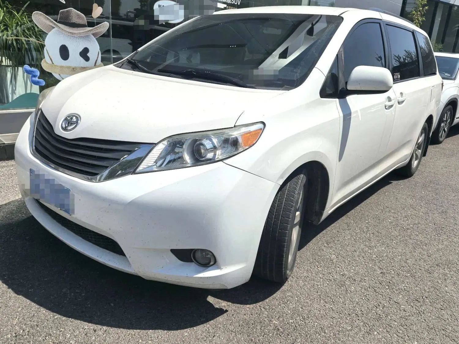 Toyota Sienna (Imported) 2017 Sienna 3.5 LE Mobility 2WD 7-seater (U.S. specification)