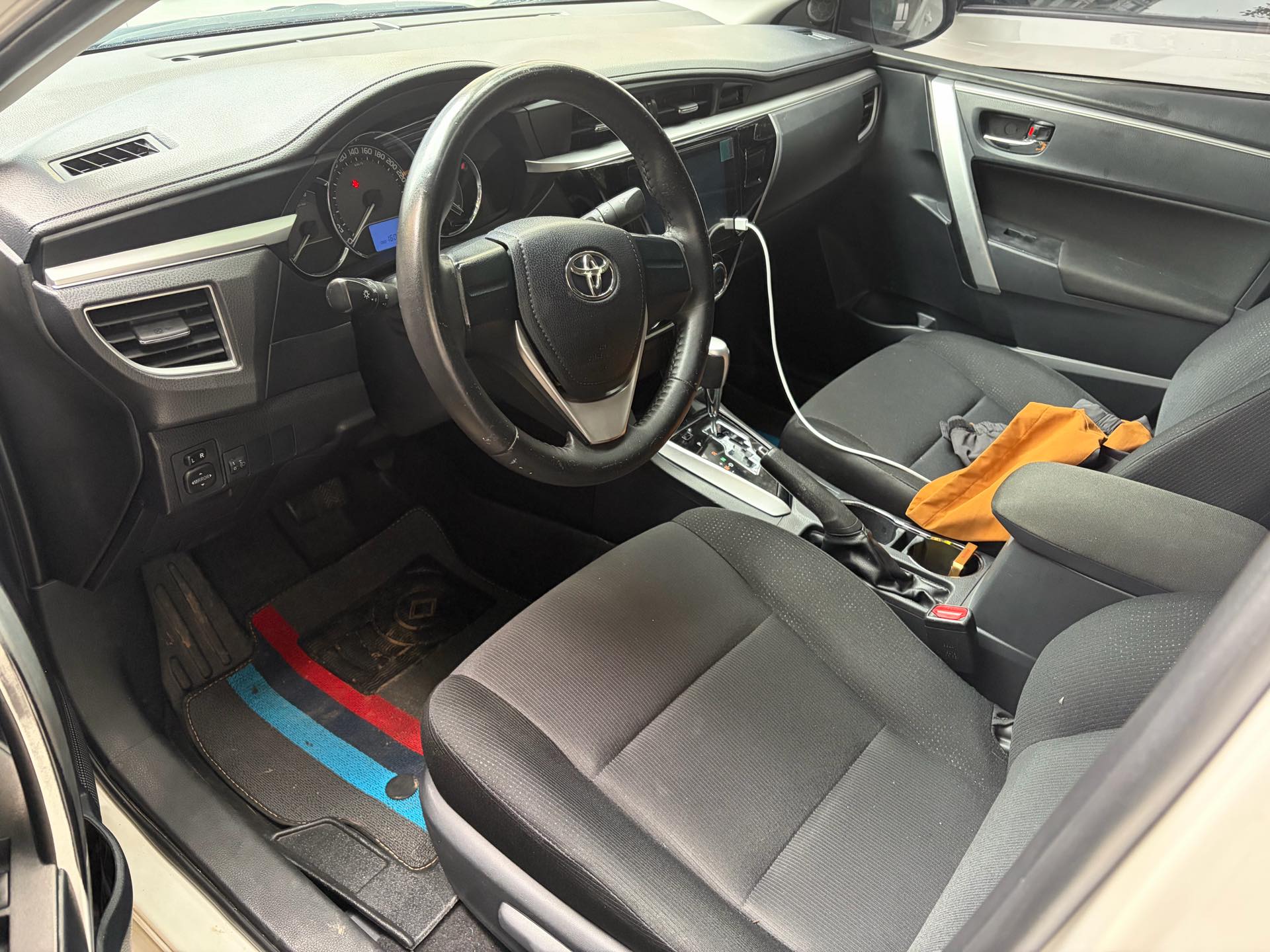 Toyota 2017 Corolla 1.6 CVT GL (facelift) — 4