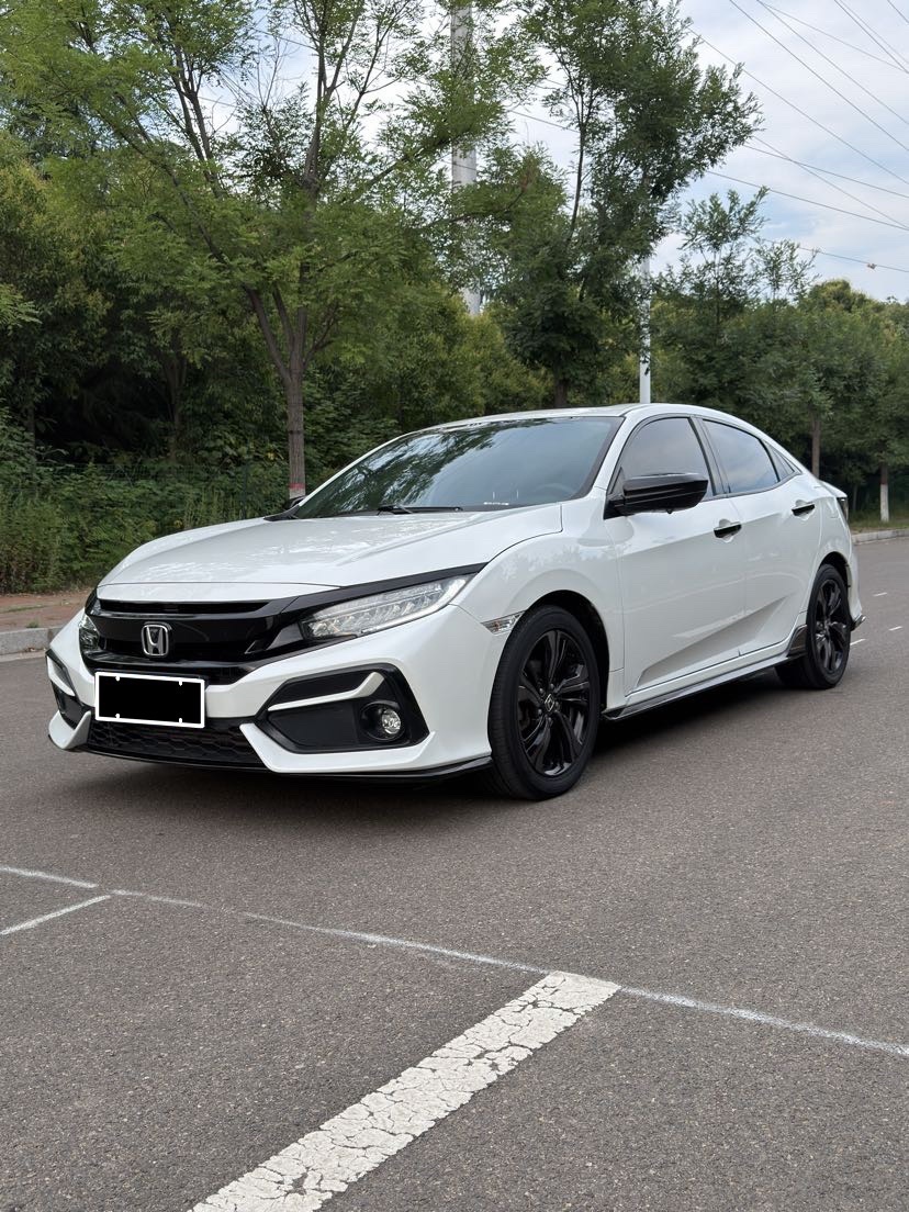 Honda 2021 Civic Hatchback 1.5T CVT 220TURBO Trendy & Cool — photo 1