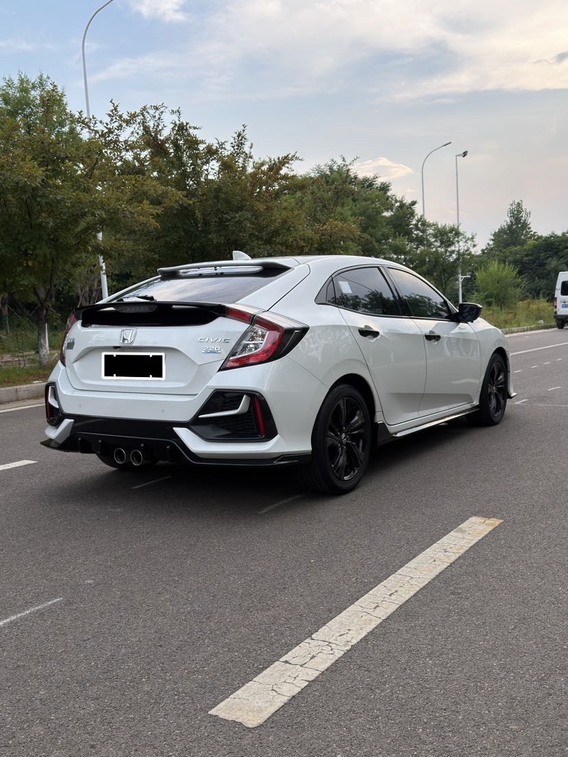 Honda 2021 Civic Hatchback 1.5T CVT 220TURBO Trendy & Cool — 7