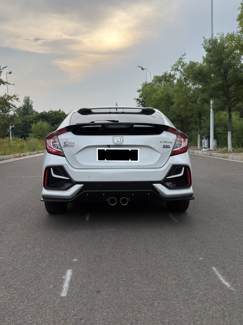 Honda 2021 Civic Hatchback 1.5T CVT 220TURBO Trendy & Cool — 8