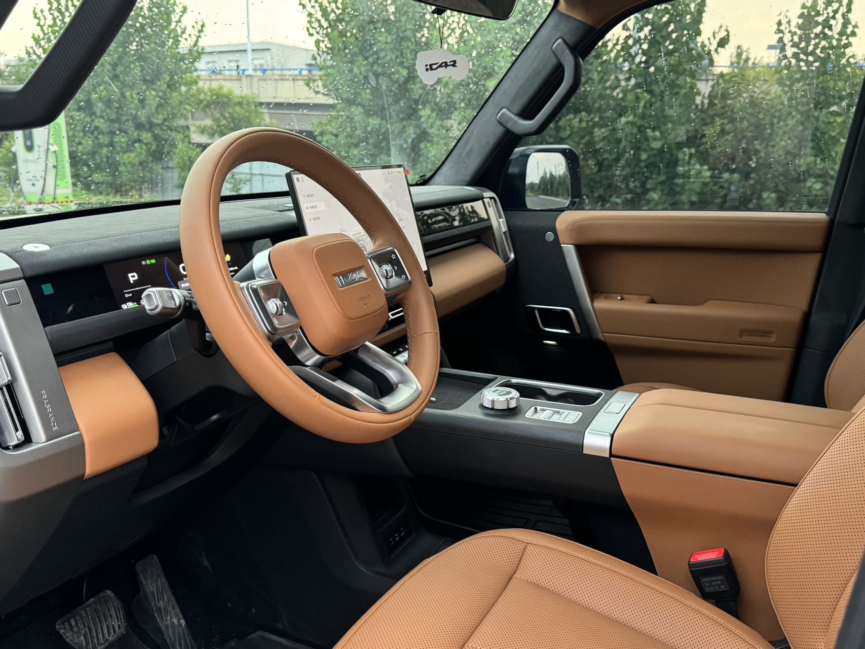 iCAR 2026 iCAR V27 200KM AWD Falcon 500 — 3