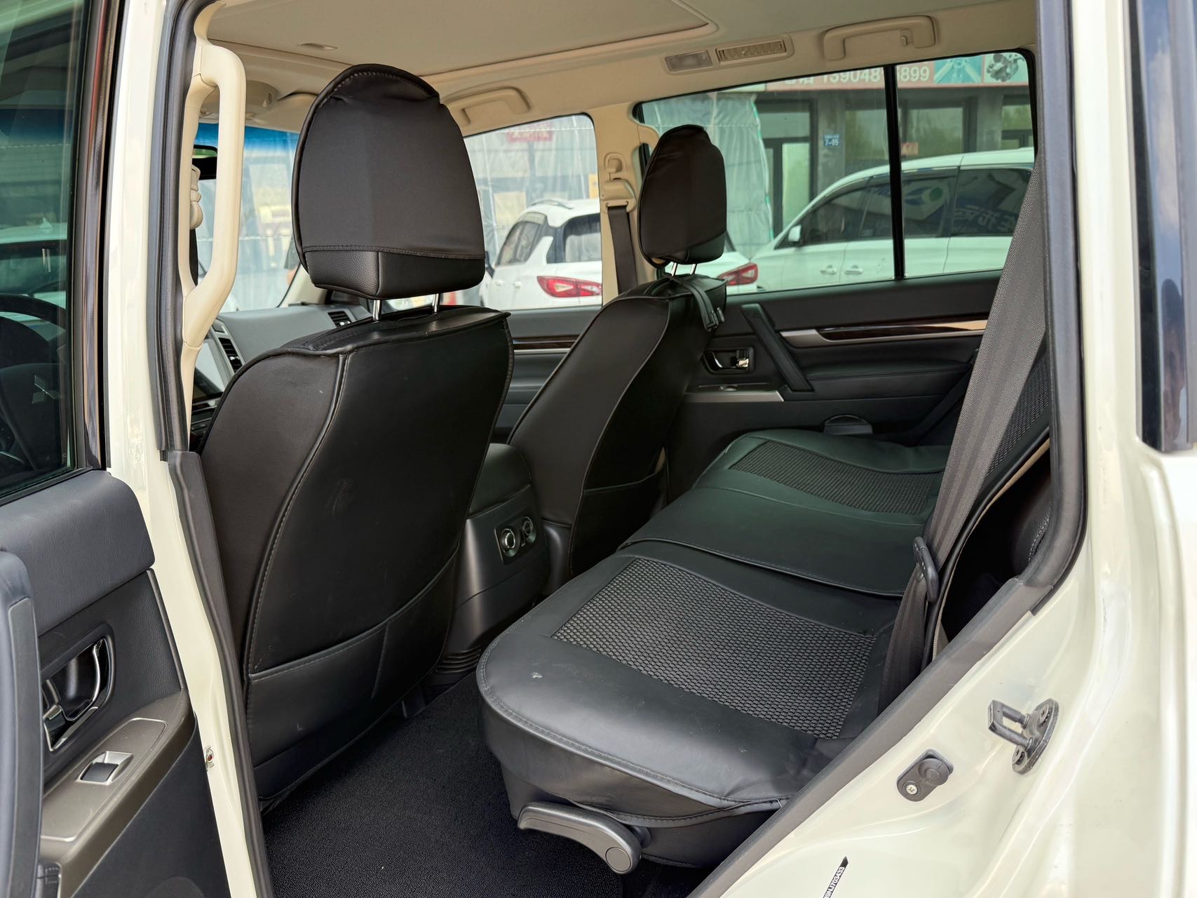Mitsubishi Pajero (Imported) 2020 Pajero 3.0 Collector’s Edition Prestige Off-Road Edition — 7