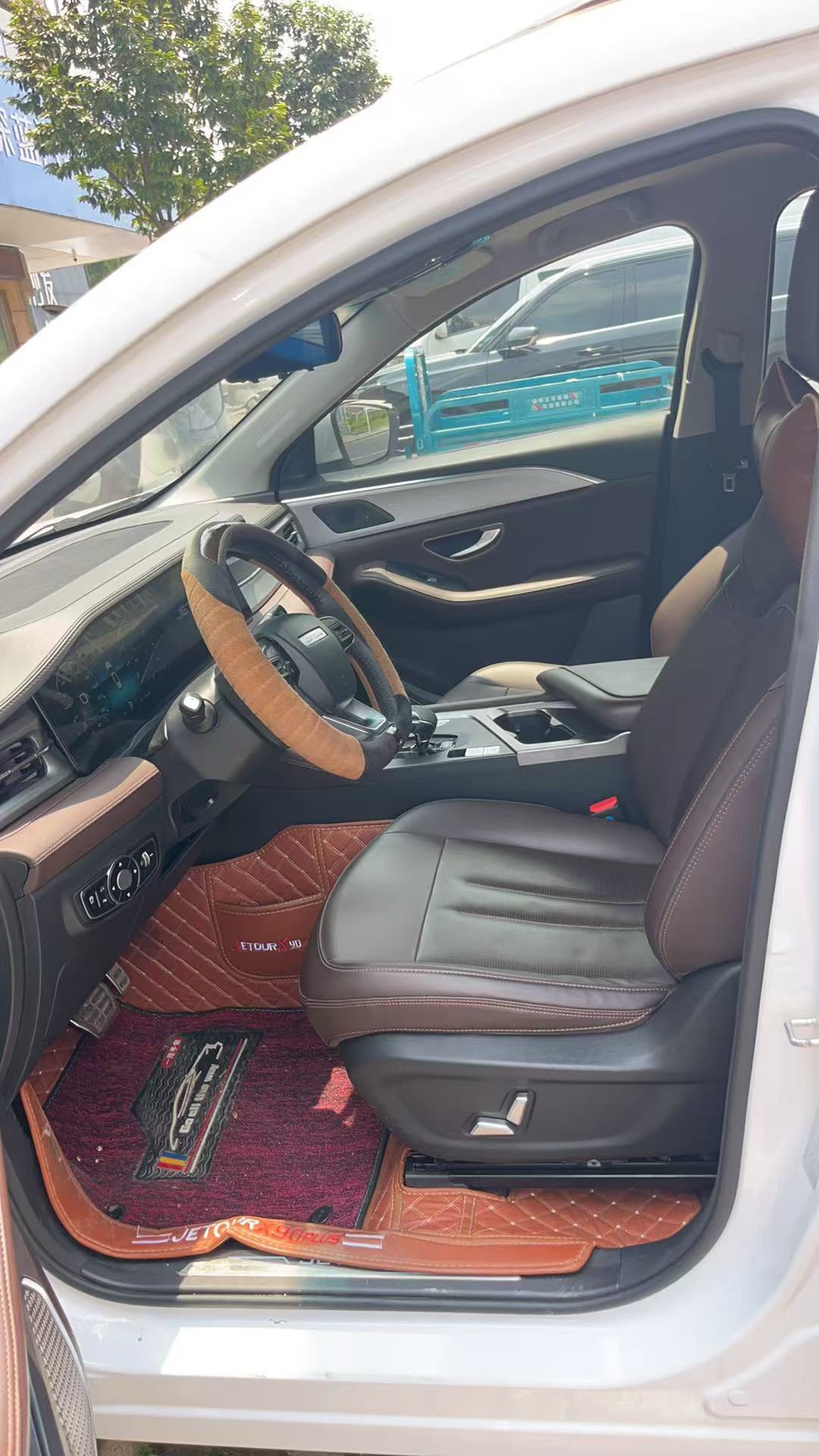 JETOUR 2021 X90 PLUS 1.6TD Villa 5-seater — 6
