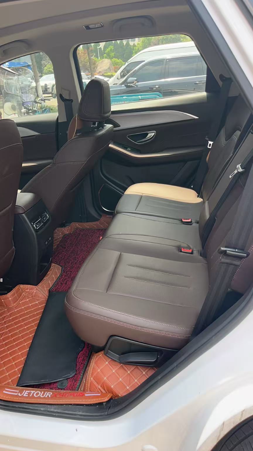 JETOUR 2021 X90 PLUS 1.6TD Villa 5-seater — 7