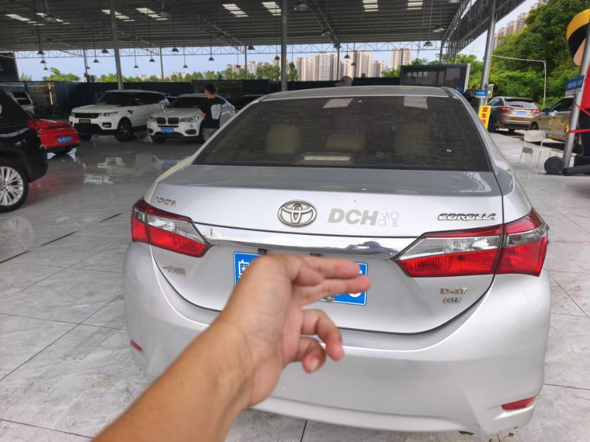 Toyota 2017 Corolla 1.2T CVT GL (facelift) — 7