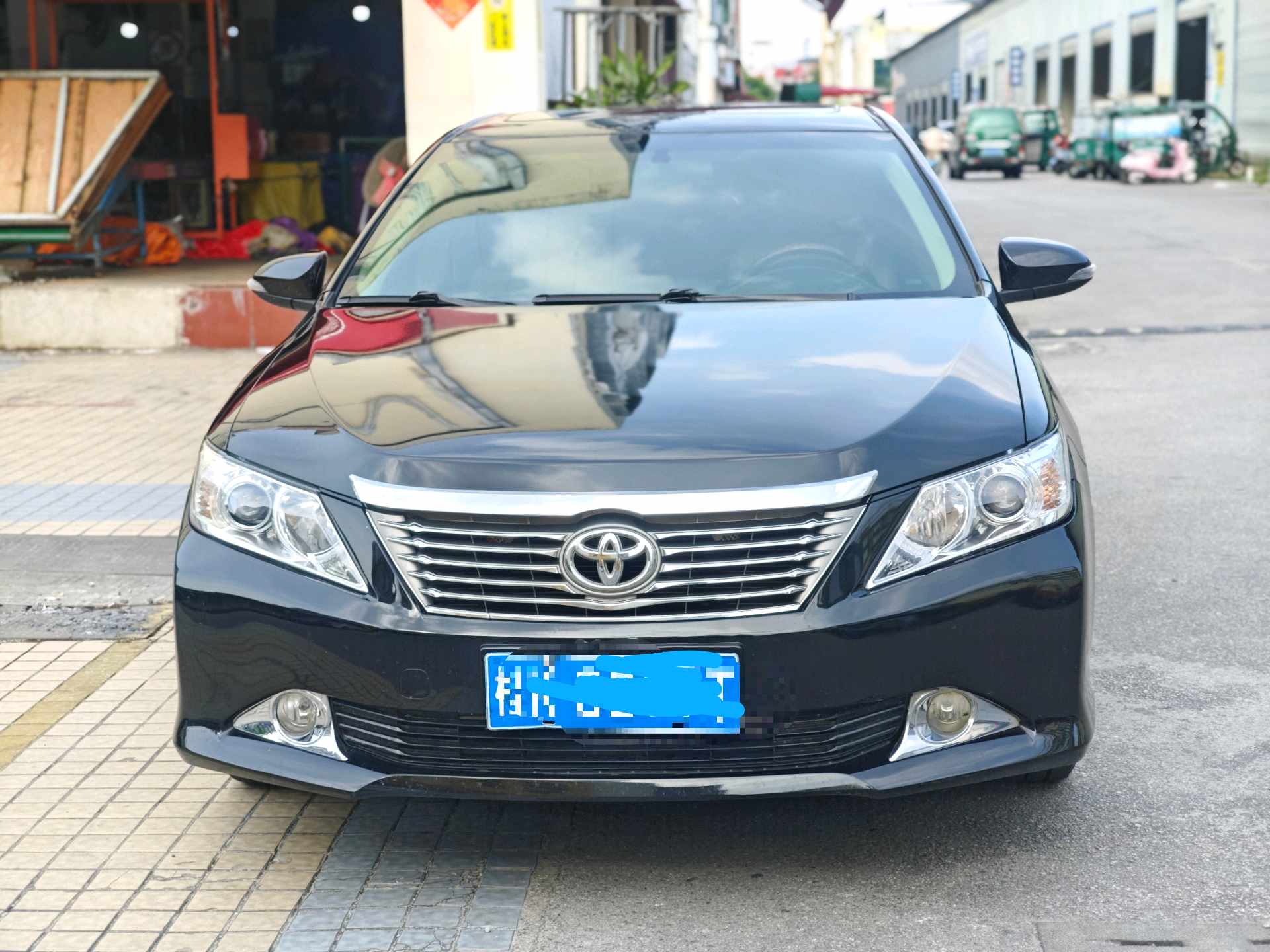 Toyota 2012 Camry 2.5 G Navi Luxury Navigation Edition — 2