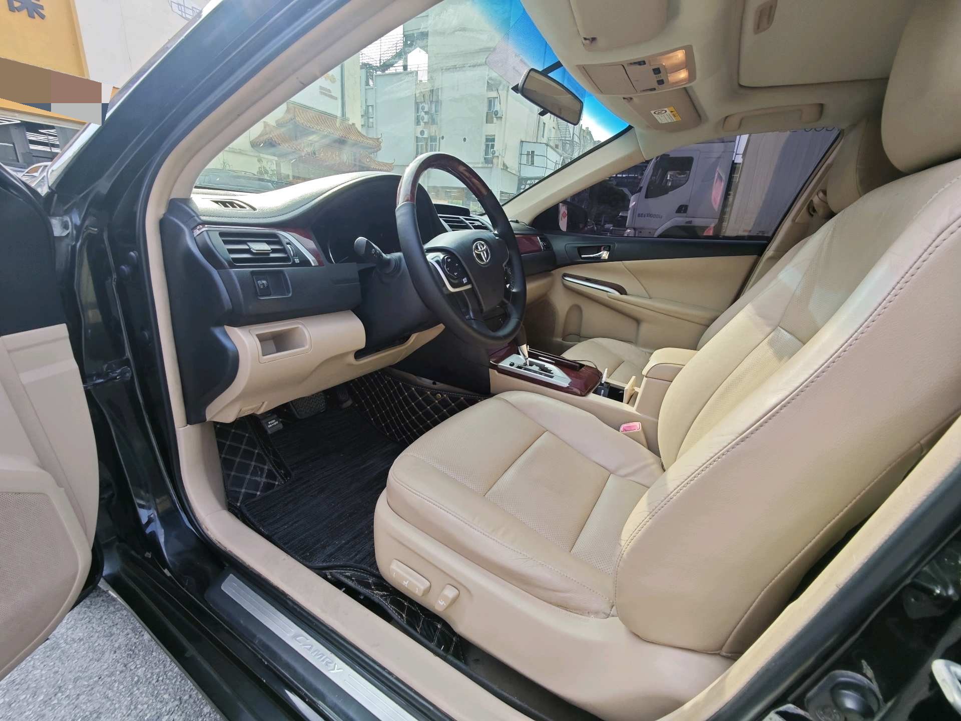 Toyota 2012 Camry 2.5 G Navi Luxury Navigation Edition — 8