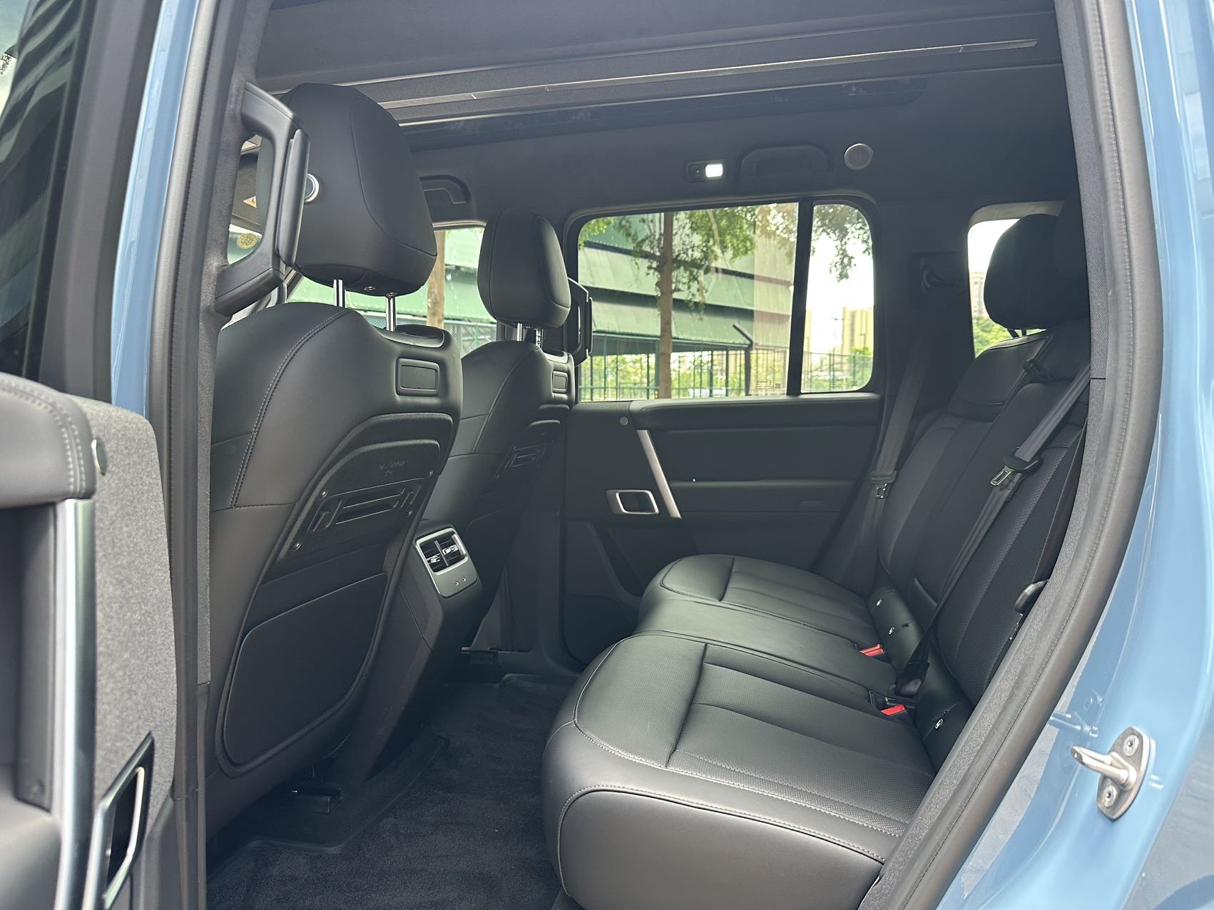 iCAR 2026 iCAR V27 210KM Two-Wheel Drive Falcon 500 — 4