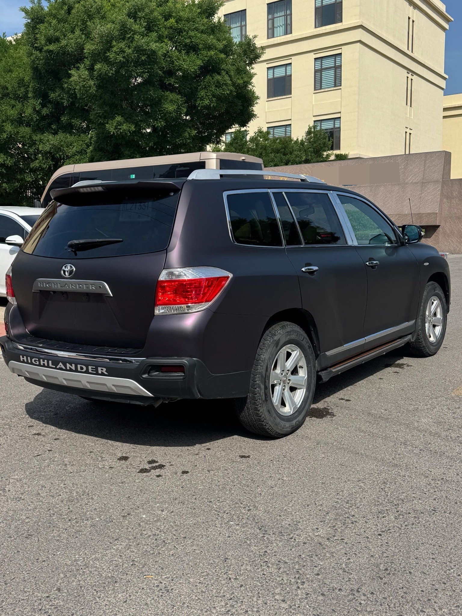 Toyota 2012 Highlander 3.5 AWD 7-Seater Elite — 4