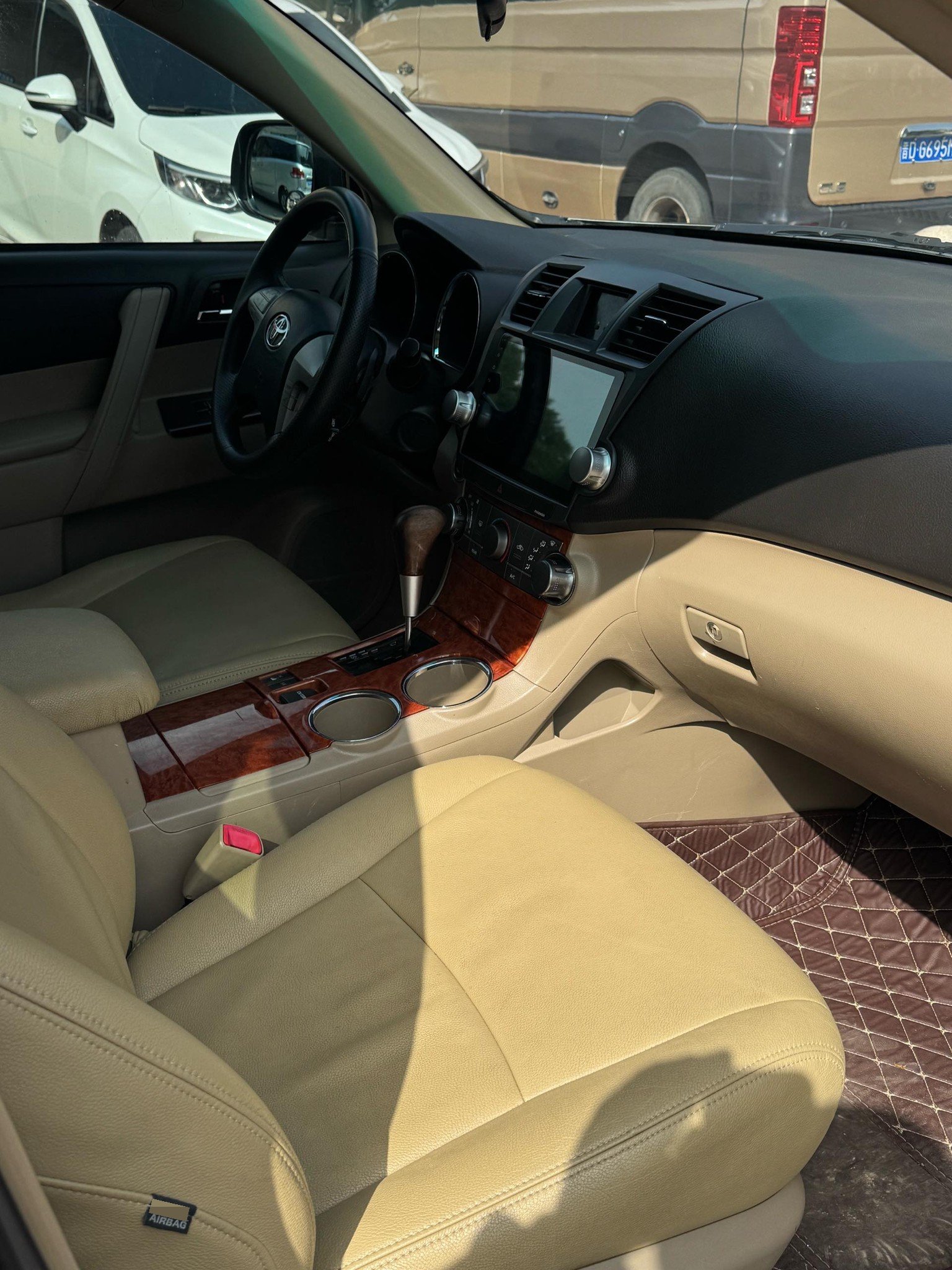 Toyota 2012 Highlander 3.5 AWD 7-Seater Elite — 8