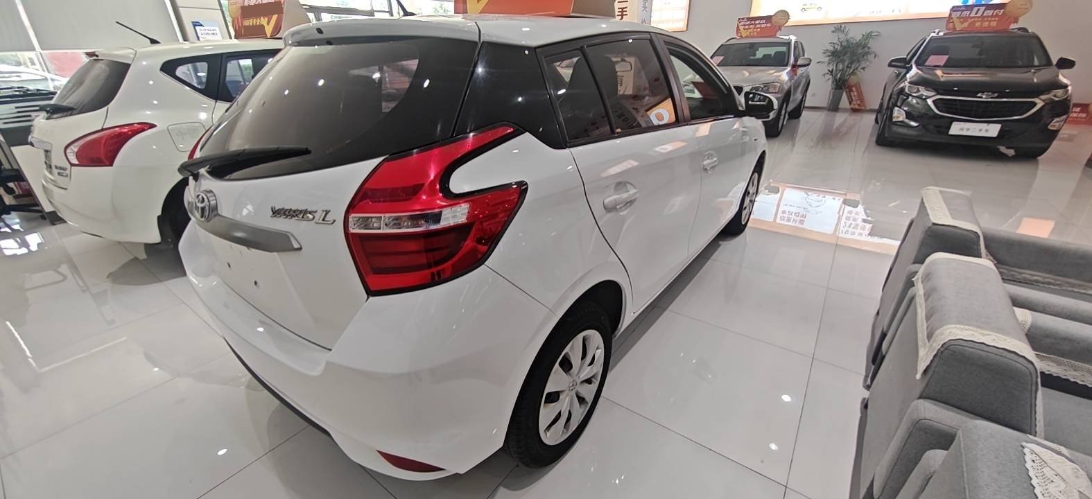 Toyota Yaris 2016 YARiS L Zhi Xuan 1.5E CVT Dynamic Edition — 8
