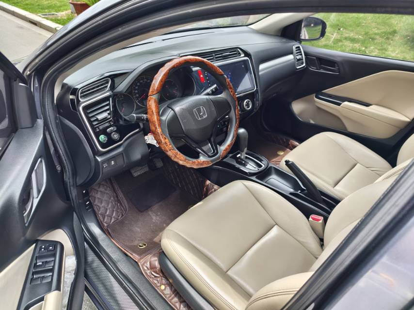 Honda Gienia 2016 City 1.5 CVT Style Edition — 6