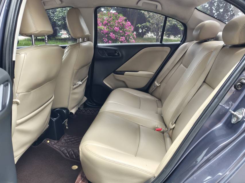 Honda Gienia 2016 City 1.5 CVT Style Edition — 9
