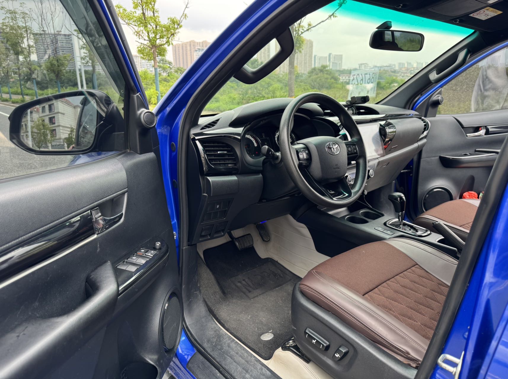 Toyota Hilux (Imported) 2015 Hilux 2.7 Middle East Version — 4