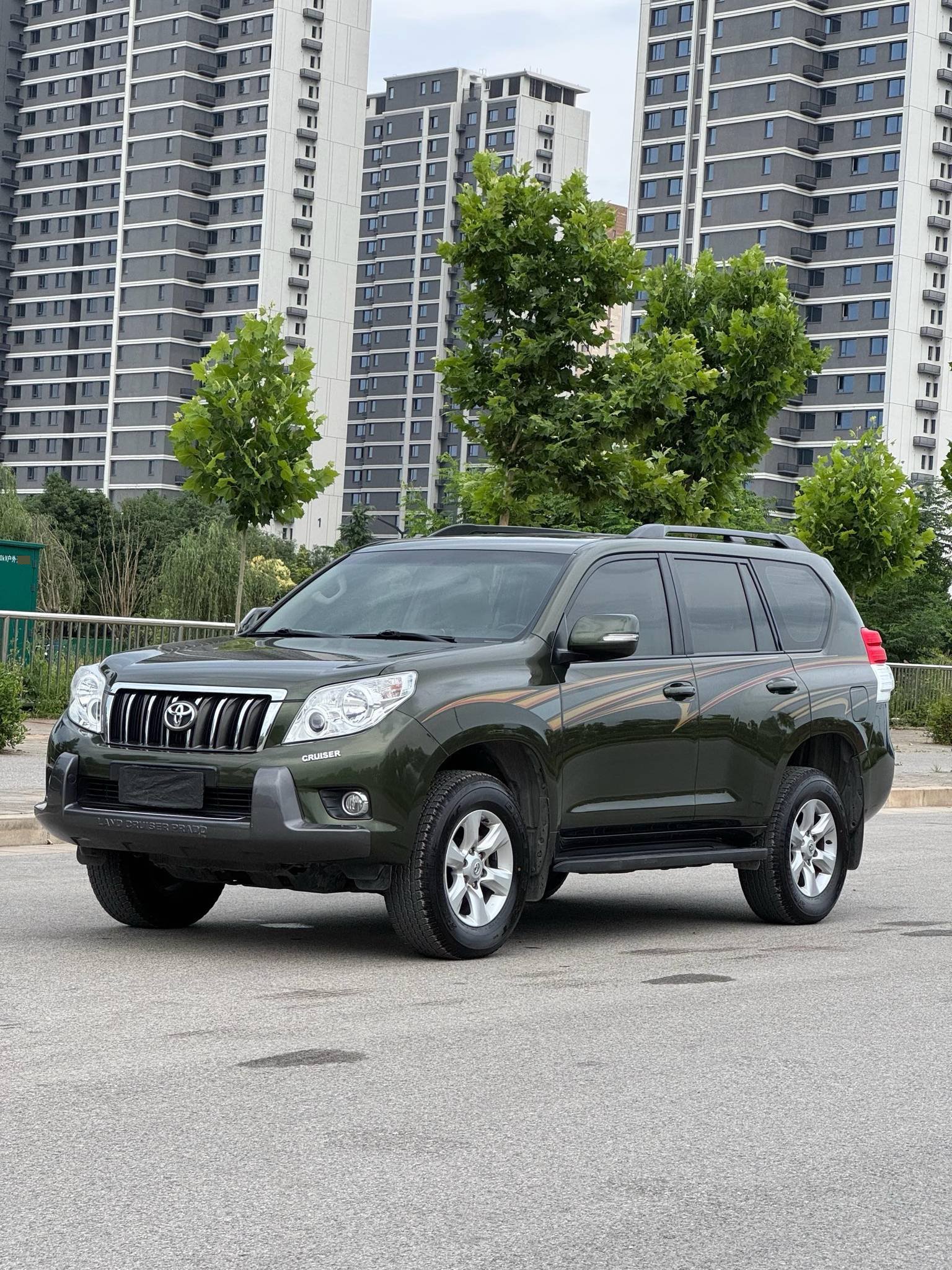 Toyota Prado (Imported) 2010 Prado 4.0 V6 — photo 1