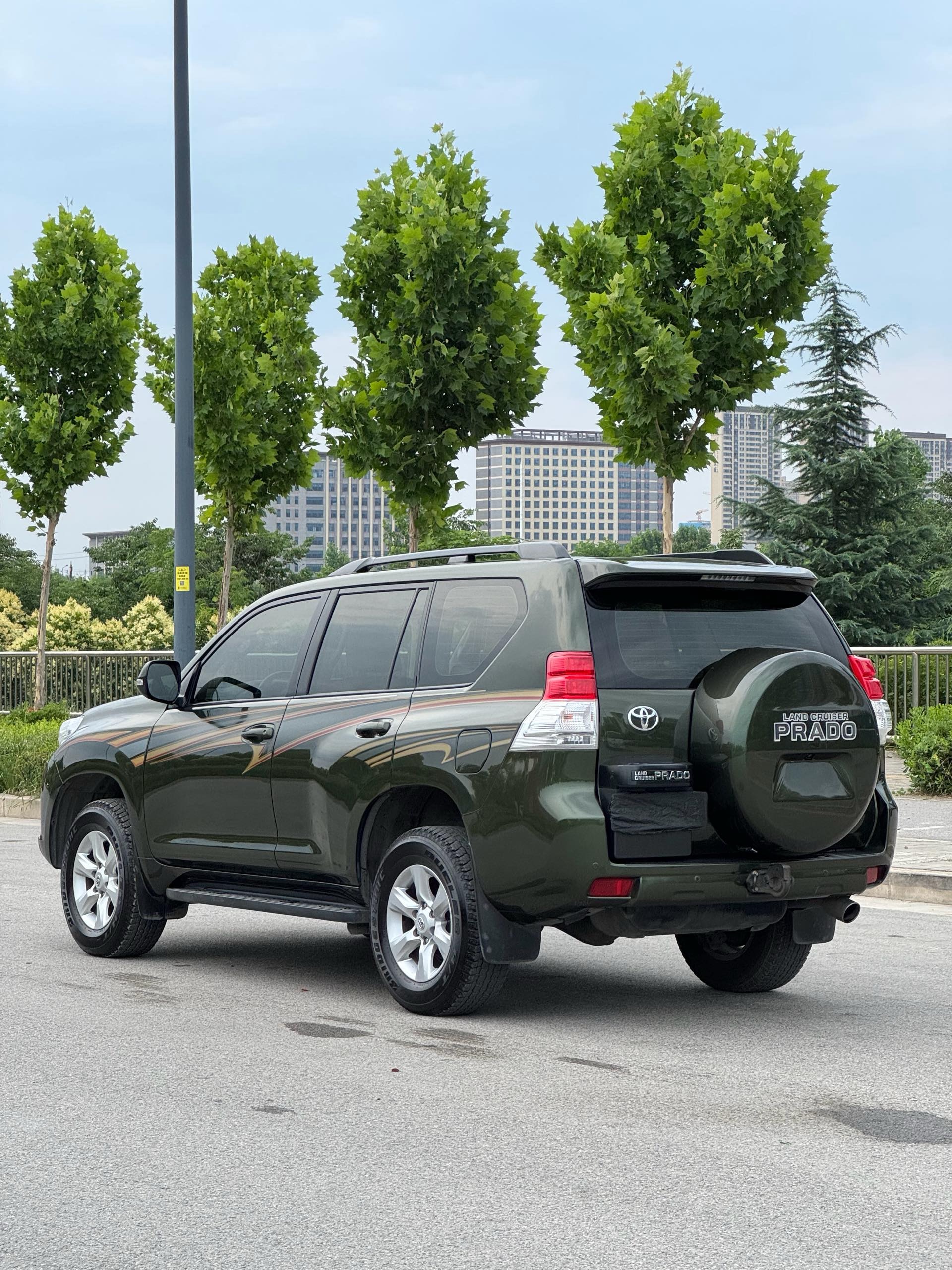 Toyota Prado (Imported) 2010 Prado 4.0 V6 — 3