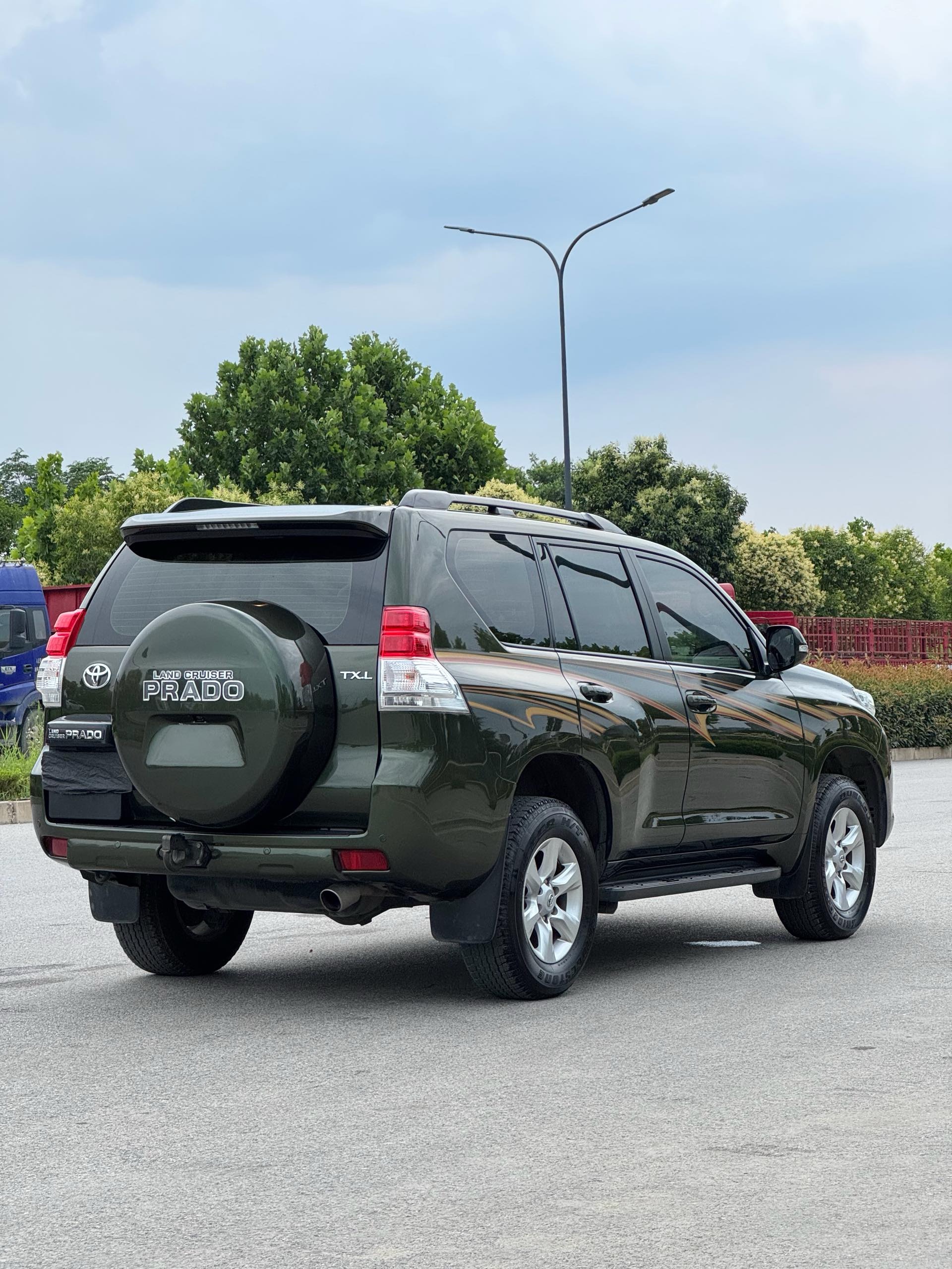 Toyota Prado (Imported) 2010 Prado 4.0 V6 — 4