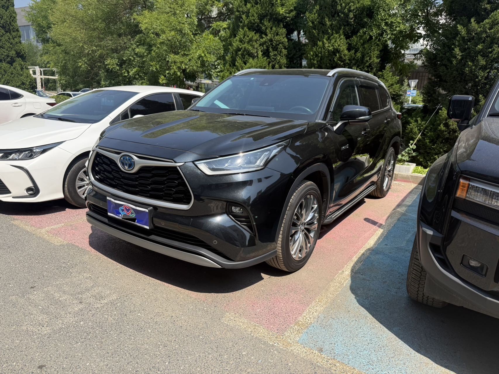 Toyota 2022 Highlander Hybrid 2.5 CVT 4WD Prestige 7-seater