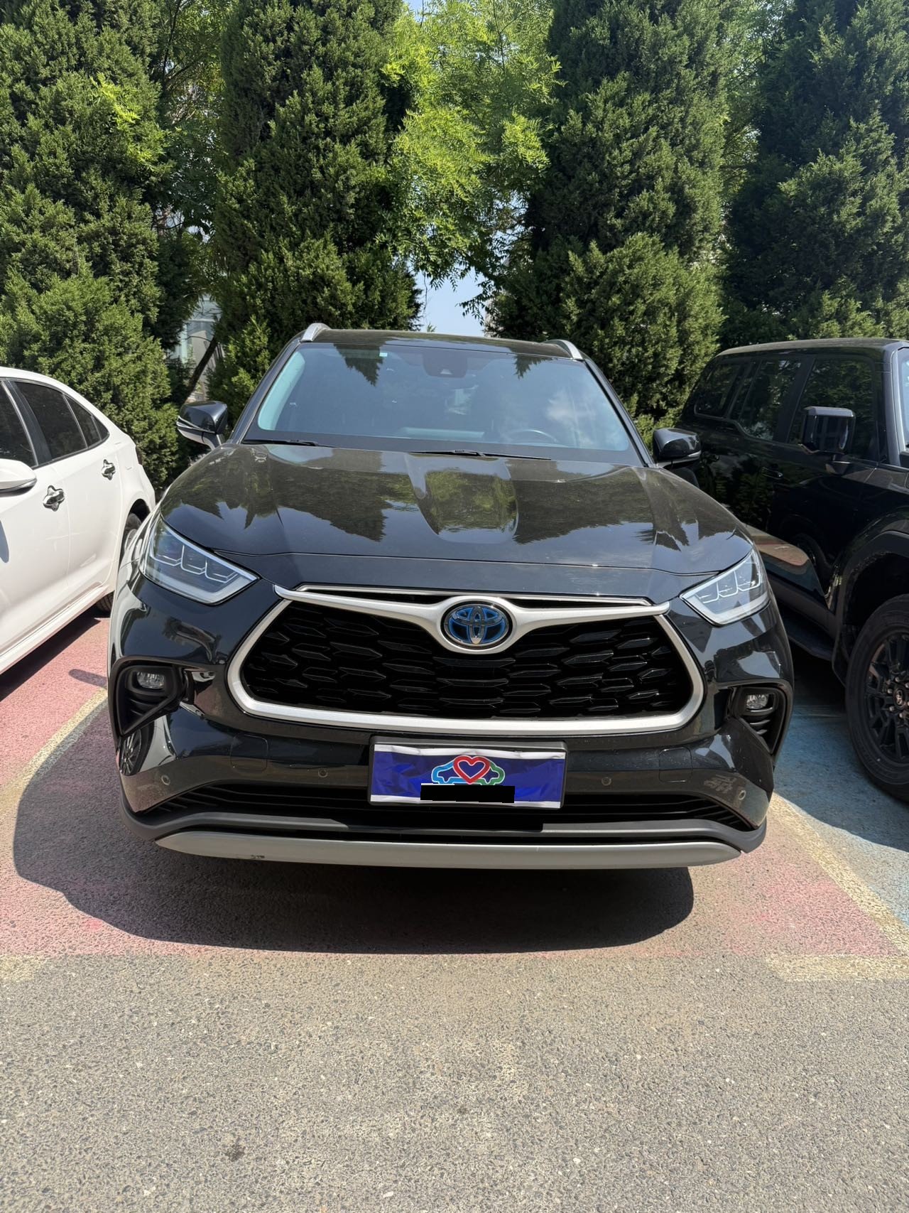 Toyota 2022 Highlander Hybrid 2.5 CVT 4WD Prestige 7-seater — 2