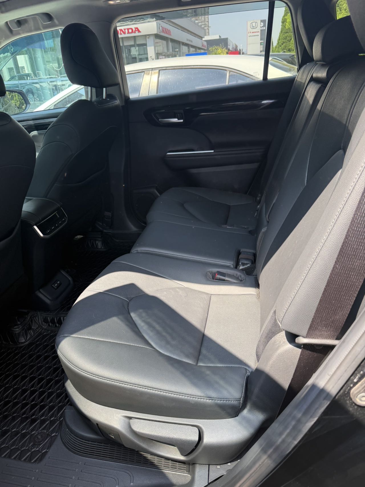 Toyota 2022 Highlander Hybrid 2.5 CVT 4WD Prestige 7-seater — 5