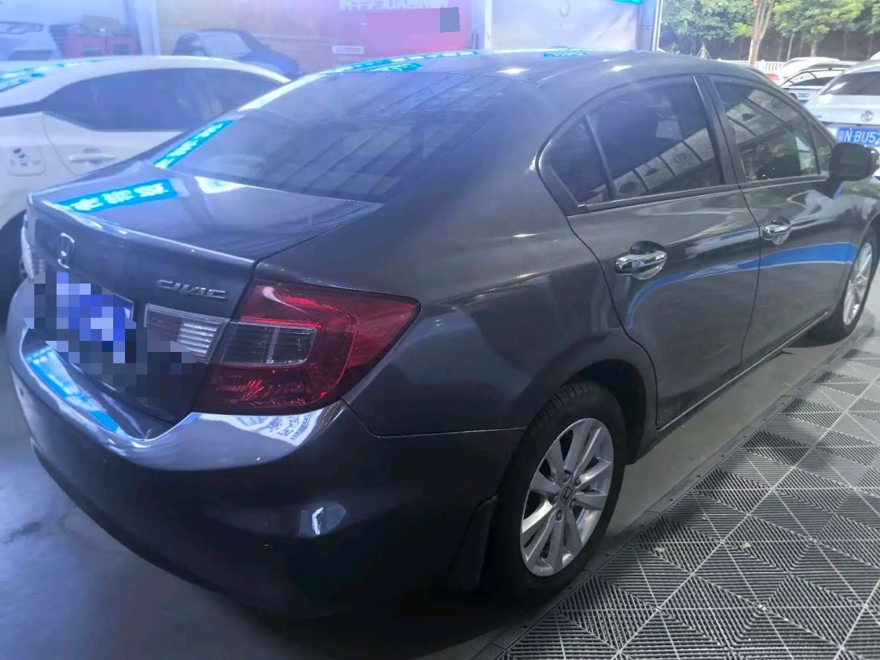 Honda 2012 Civic 1.8 VTi Luxury Version — 7
